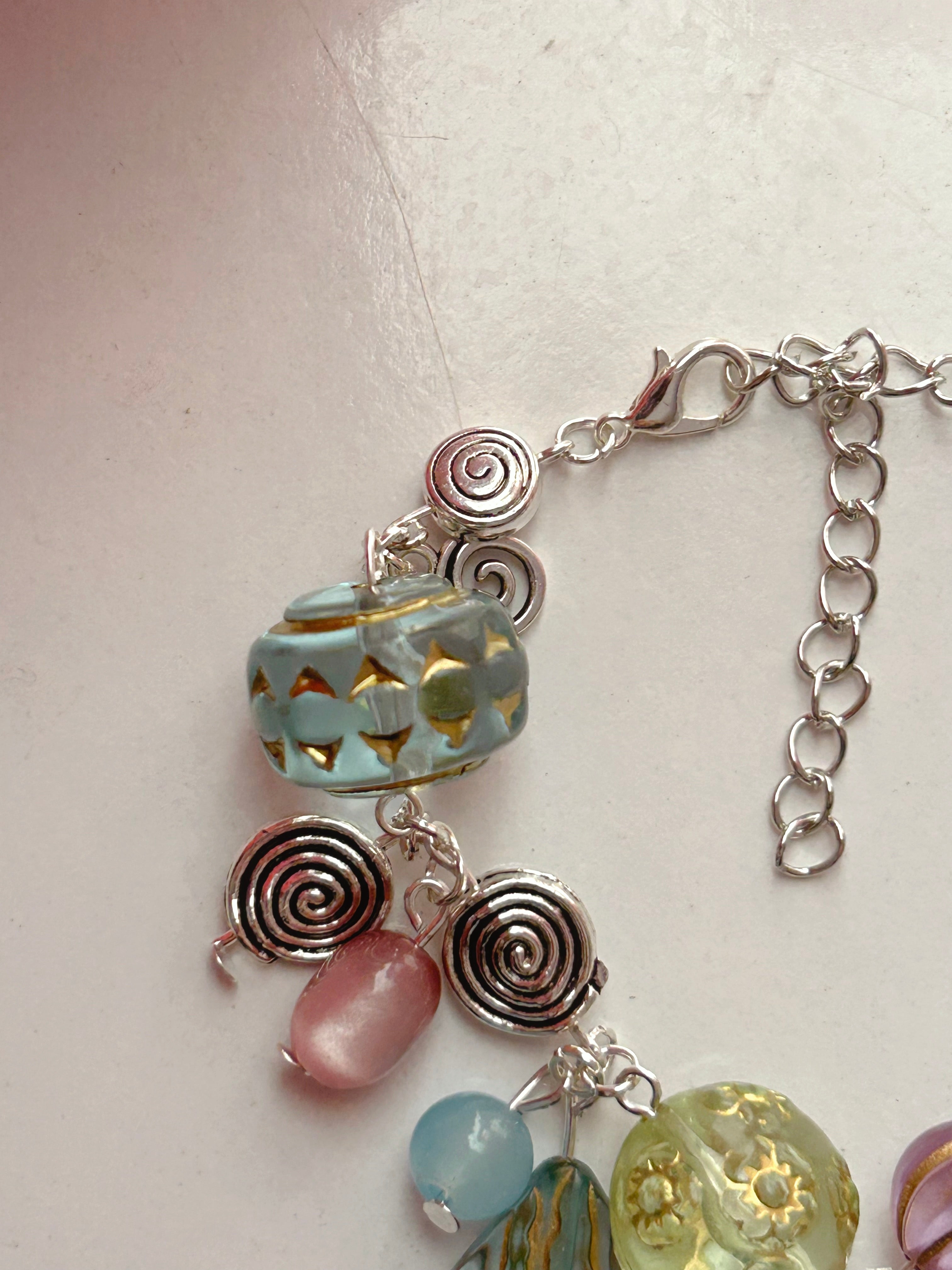 𖢻𖣯𝐀𝐥𝐢𝐜𝐞 𝐢𝐧 𝐖𝐨𝐧𝐝𝐞𝐫𝐥𝐚𝐧𝐝 𝐈𝐧𝐬𝐩𝐢𝐫𝐞𝐝 𝐁𝐫𝐚𝐜𝐞𝐥𝐞𝐭𖣯𖢻